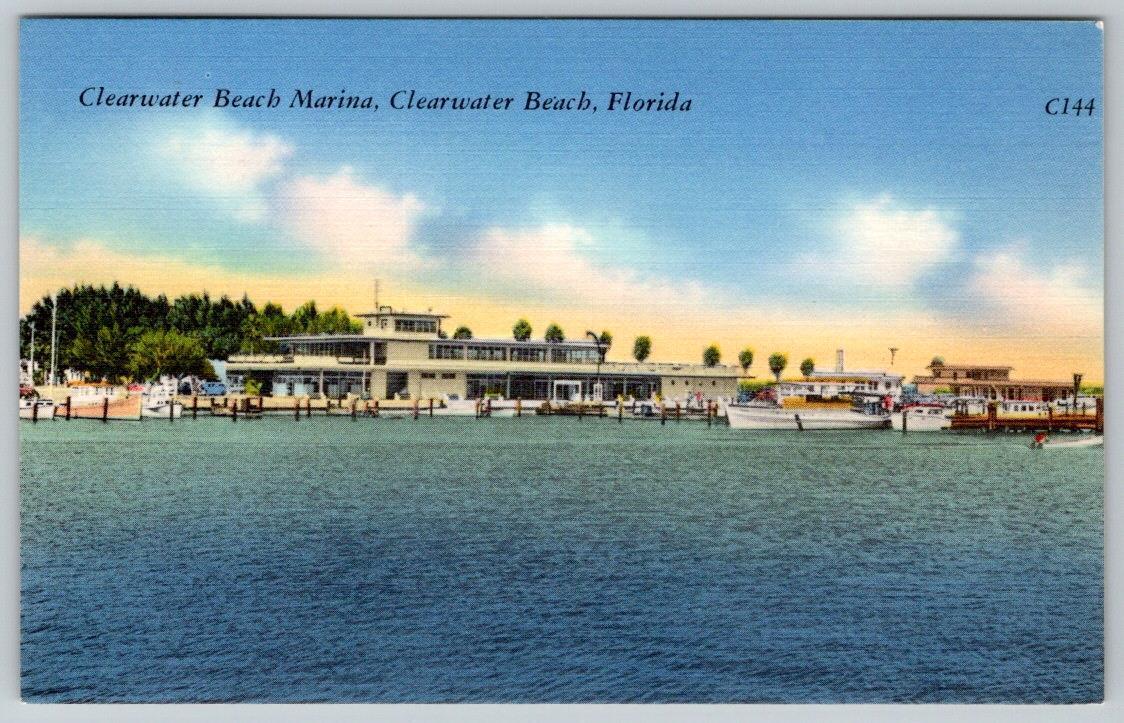 CLEARWATER BEACH MARINA FLORIDA BOATS VINTAGE TICHNOR LINEN POSTCARD UNUSED