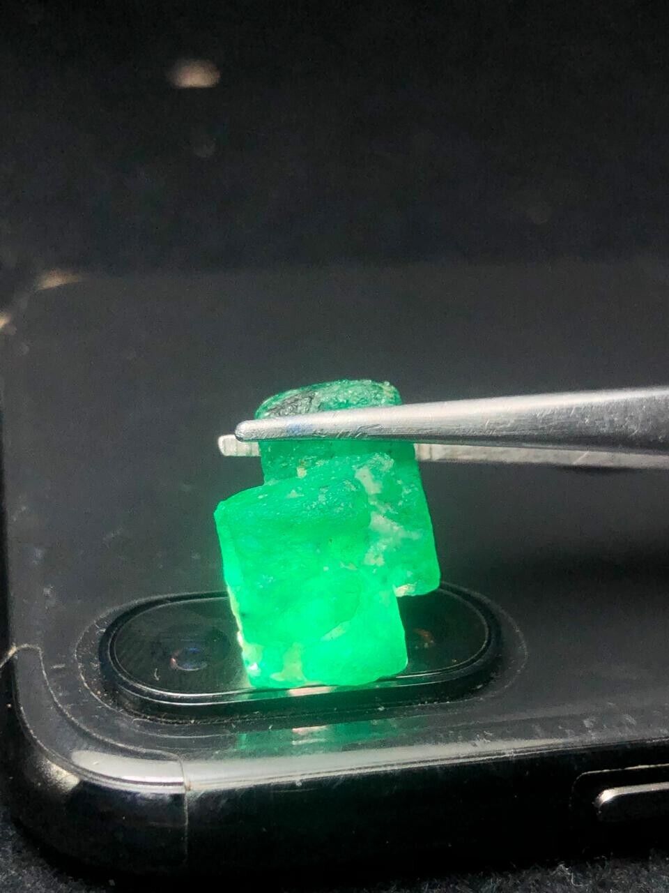 Stunning 11.15ct Swat Emerald Crystal – L18mm x W14mm – Rare Natural Gemstone