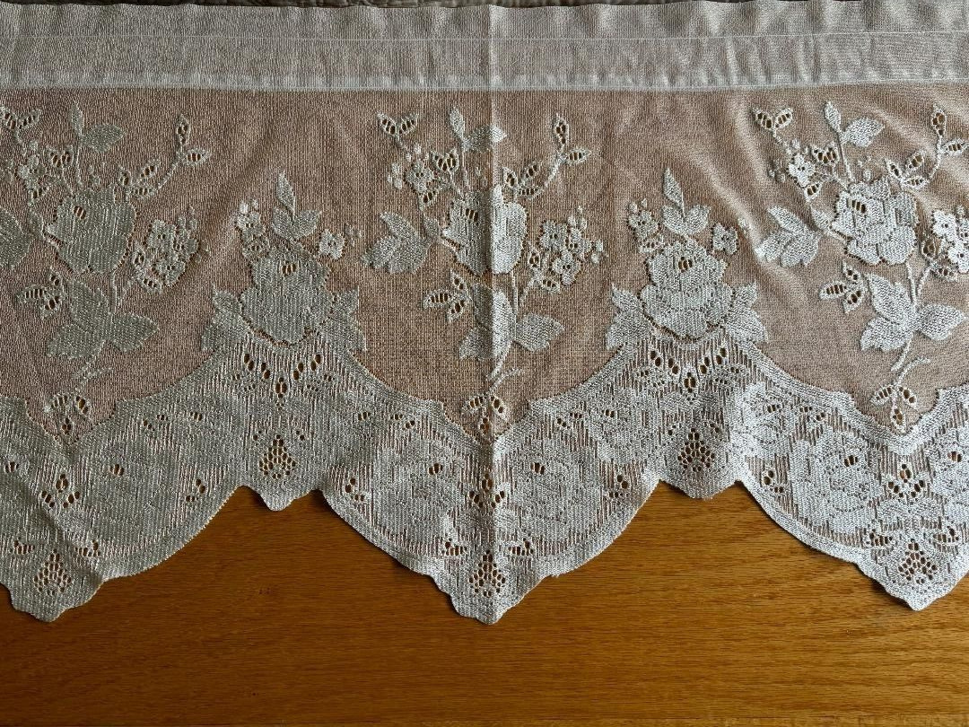 VINTAGE~LACE CURTAIN OFF WHITE VALANCE #388