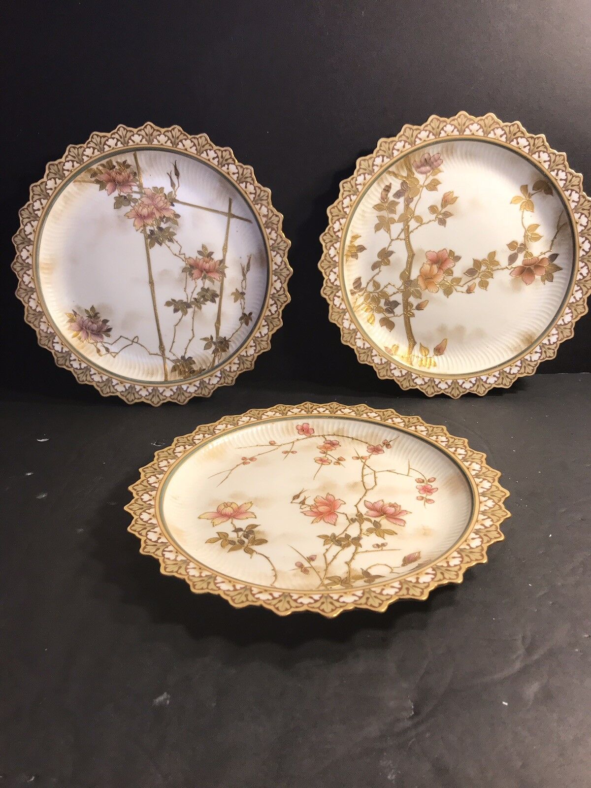 A Set Of 3 Antique Cabinet Porcelain Plate/ Doulton Burslem/ England C.1844