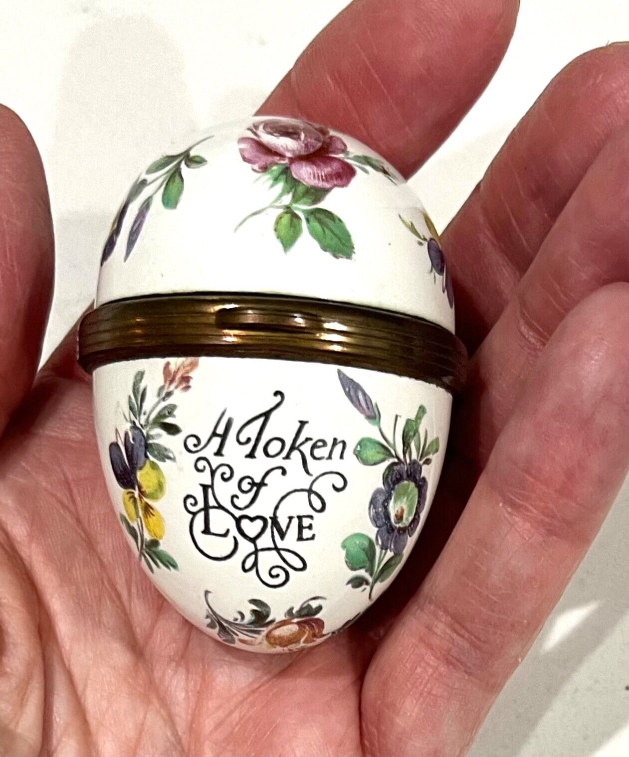 Halcyon Days Bilston And Batttersea Enamel A Token Of Love Egg Trinket Ring Box