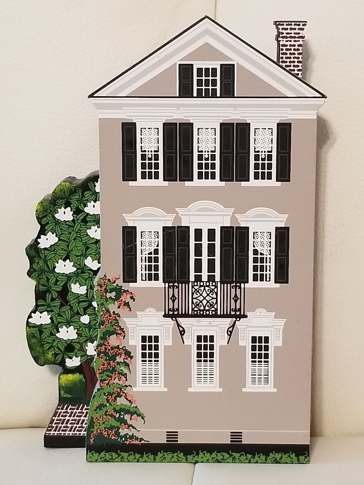 Shelia\'s Wooden Houses Collectible \