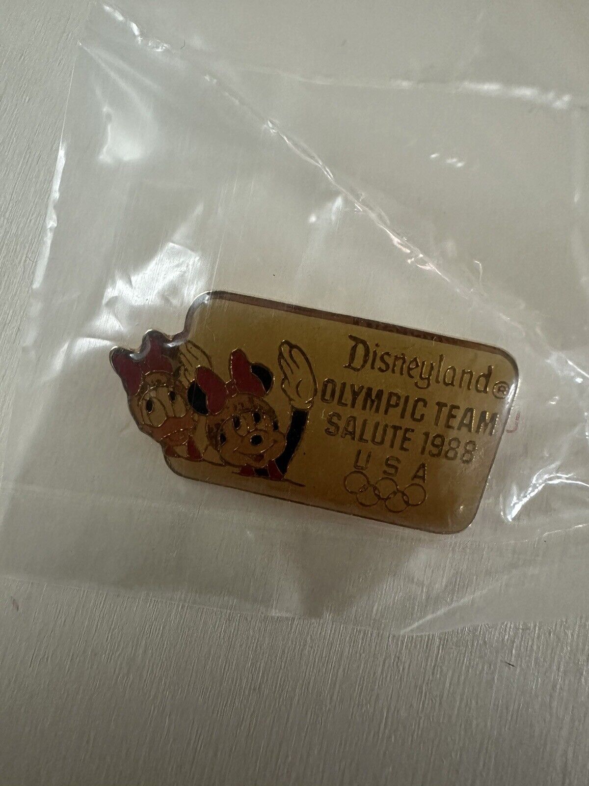 disneyland olympic team salute 1988 pin 