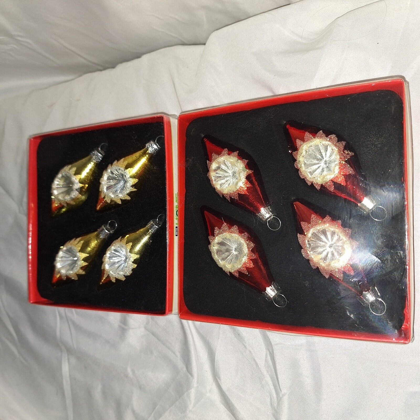 Lot Of 2 Vintage Sets Of 4 Glass Spire Ornaments Gold Red Reflector
