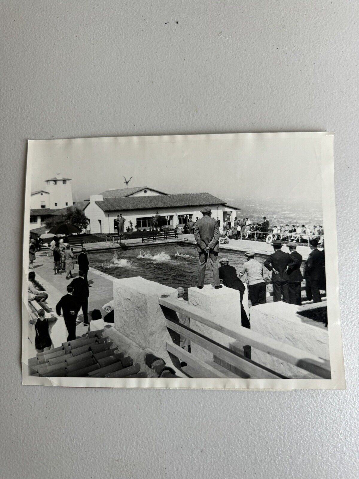 Vintage 1950’s Press Photo By Underwood SWIMMING ON TOPOF A MOUNTAIN