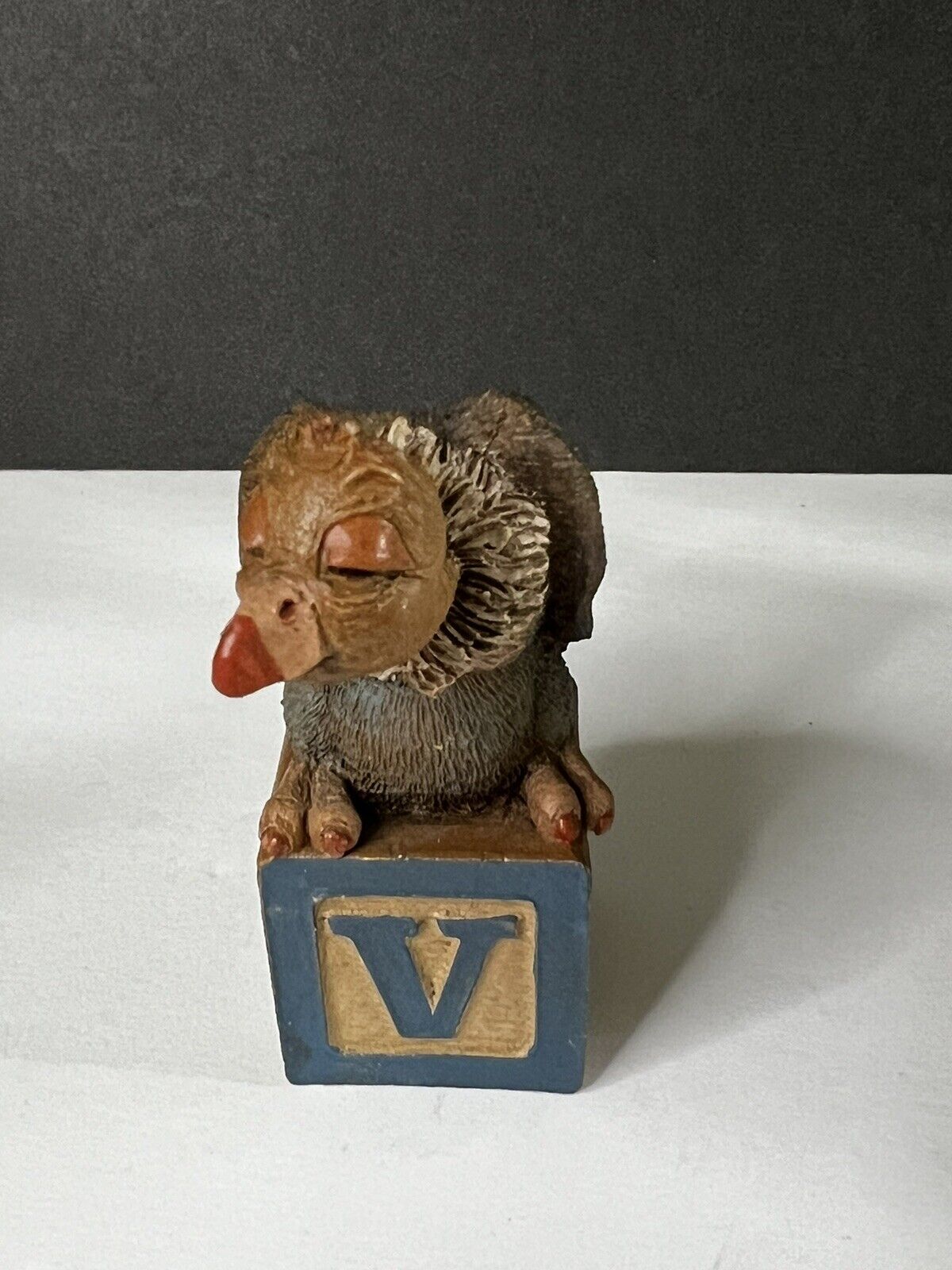 Vintage Tim Clark & Tim Wolfe Alphabet Animal Collectibles Letter V
