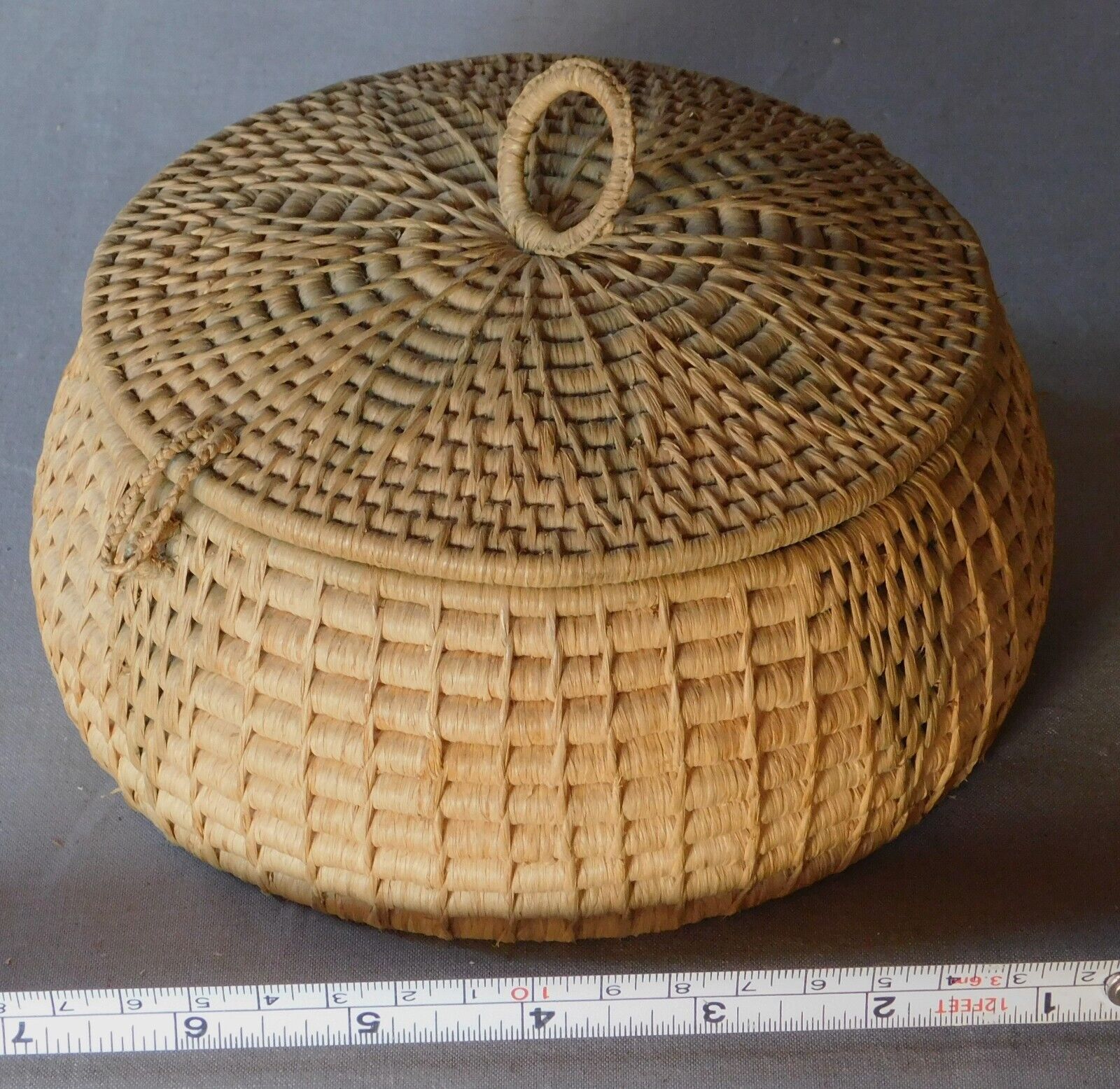 Vintage Antique Native American basket Kuskokwim Eskimo lidded rye grass blue