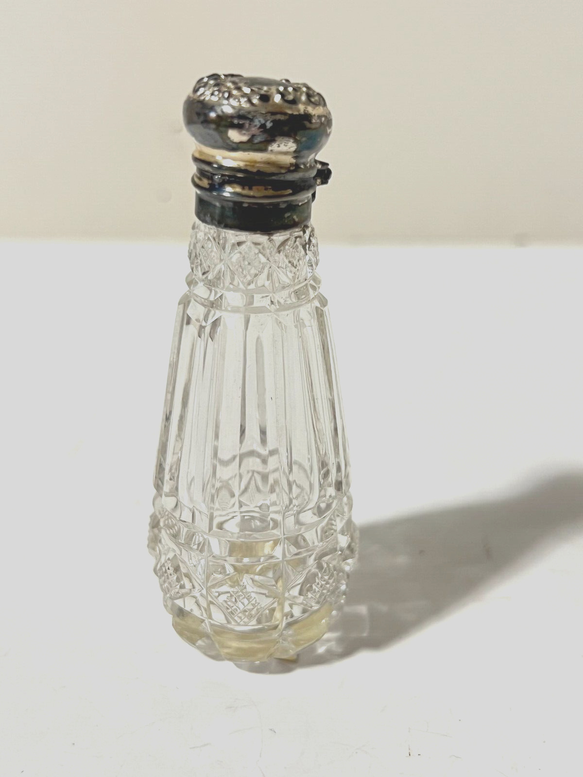 ANTIQUE VICTORIAN CUT GLASS STERLING SILVER TOP PERFUME BOTTLE