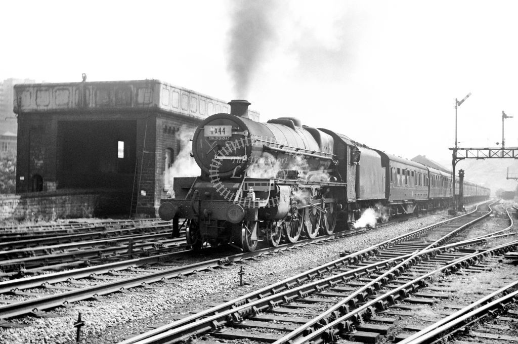 PHOTO BR British Railways Steam Locomotive Jubilee 45581 at Sowerby Bridge 1966