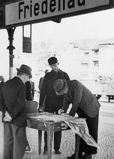 Petition for a referendum in Berlin S Bahn station Schoneberg 1948 Old Photo