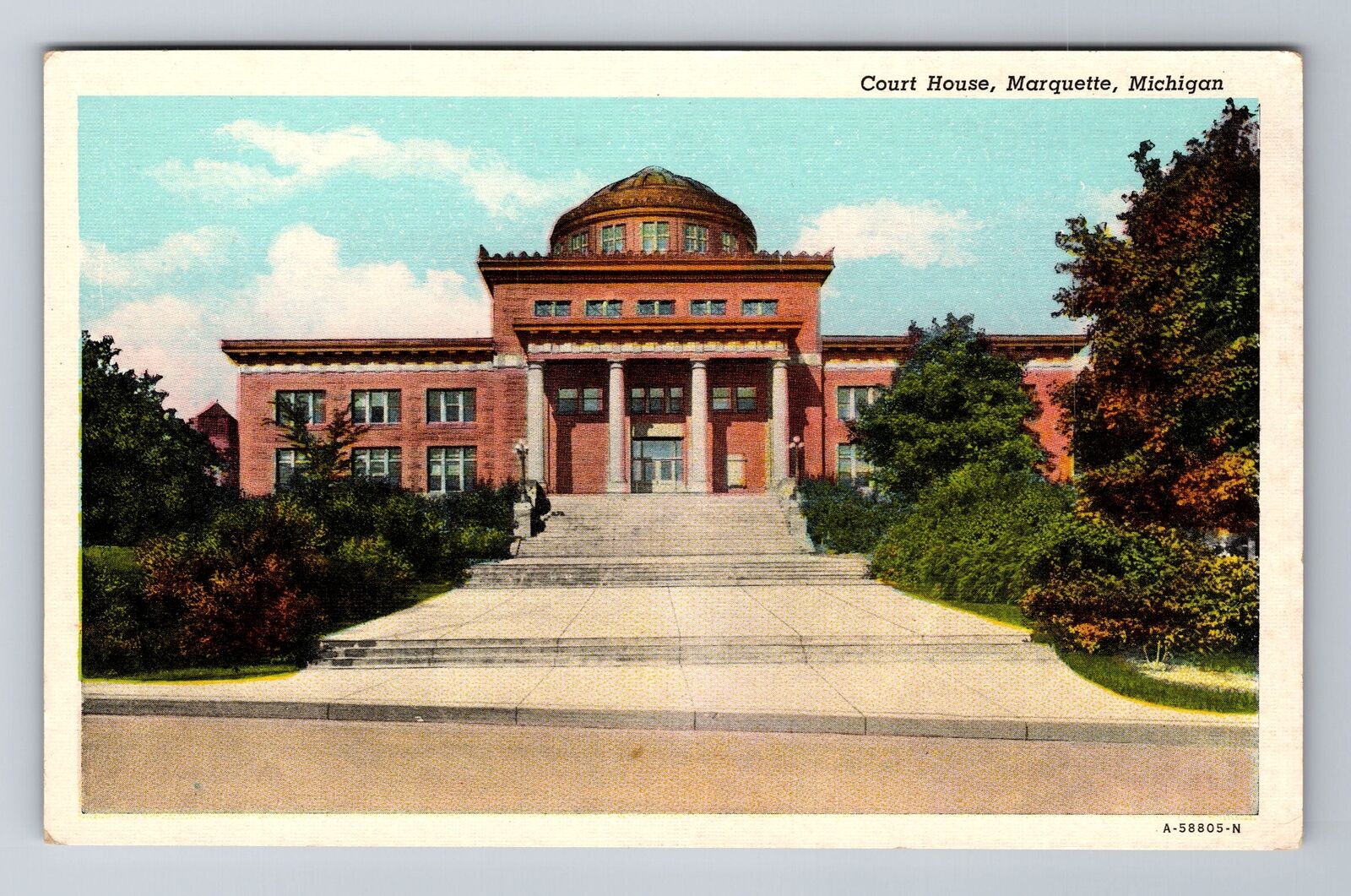 Marquette MI-Michigan, Court House, Antique, Vintage Souvenir Postcard