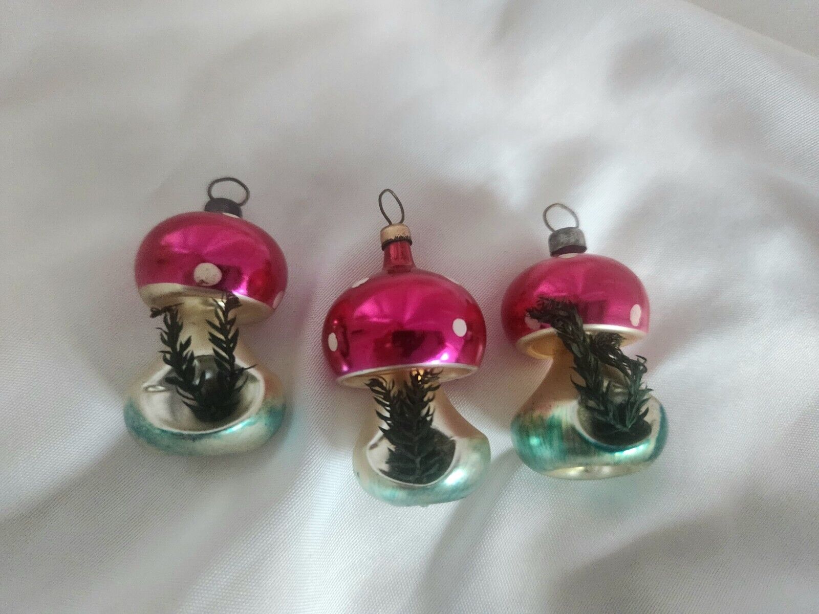 Vtg Christmas Feather Tree Set Of 3 Mercury Glass Mushroom Toadstool Ornaments