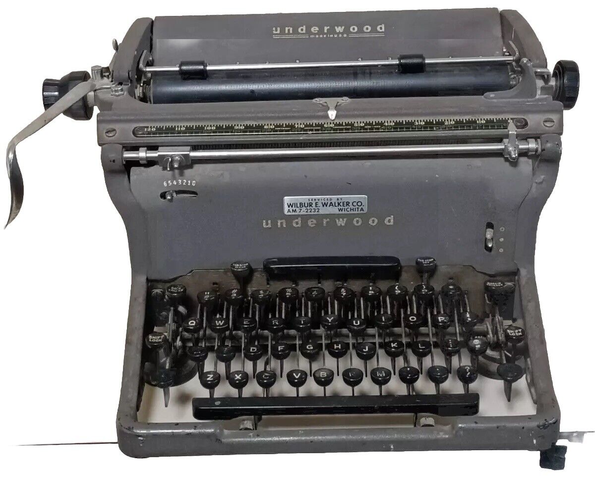 Underwood Manual Typewriter Vintage 1950's