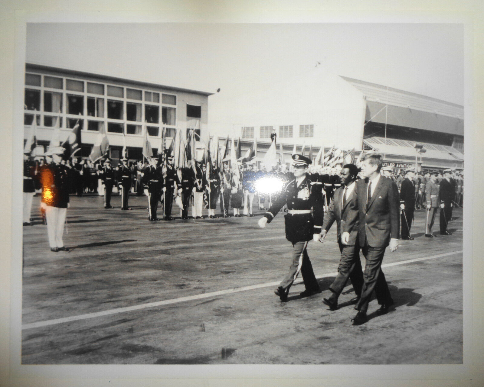 1962 President John F Kennedy Original Photo : JFK Greets Sekou Toure of Guinea
