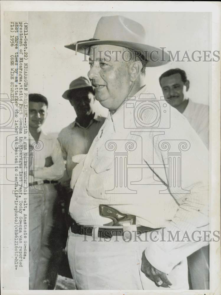 1956 Press Photo Nicaraguan President Anastasio Somoza visiting Port Somoza