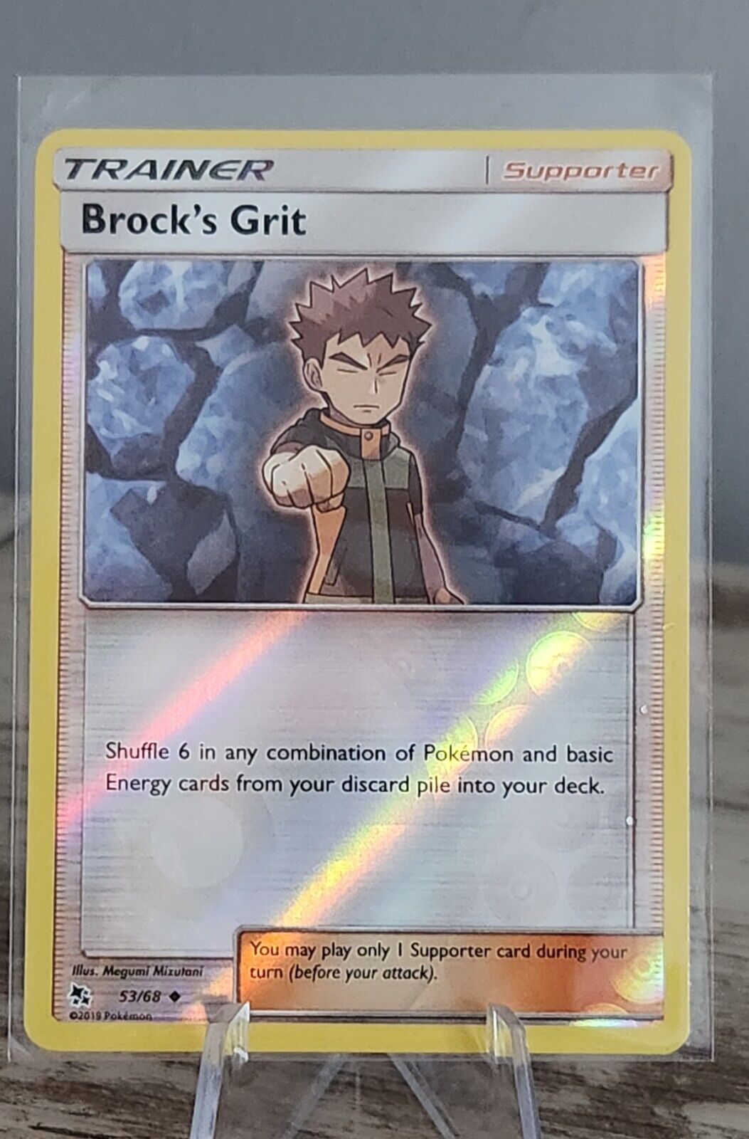 Brock\'s Grit - 53/68 - Hidden Fates - Reverse Holo - Pokemon TCG