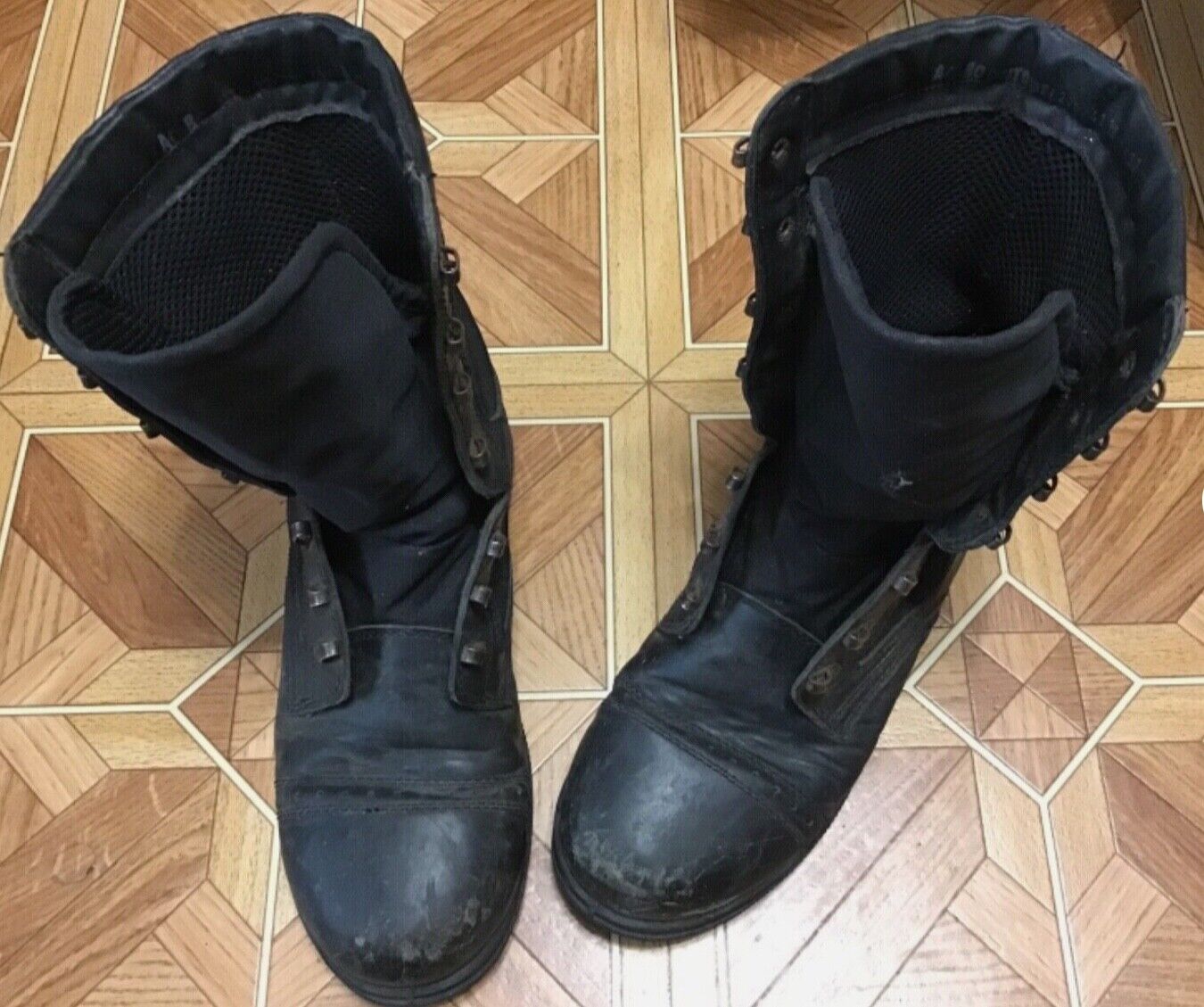 Combat tactical boots of the Russian army. Ukraine 2022-2024