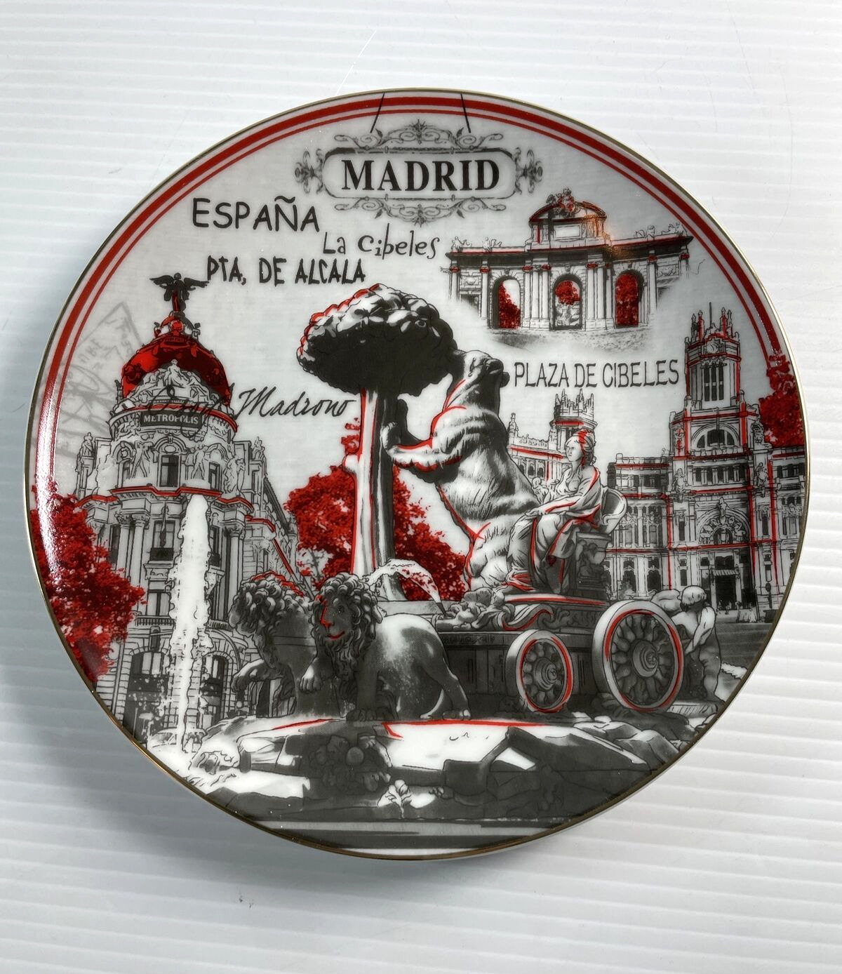 Collectors Plate Souvenir Plate Madrid Spain 8” Diameter w Stand White Black Red