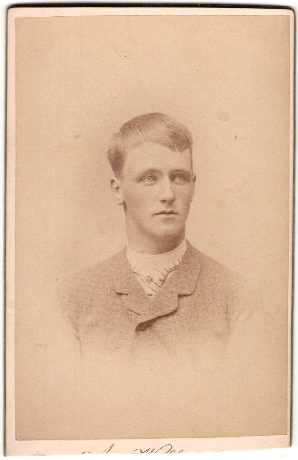 CIRCA 1880s CDV AUG. WAHLSTROM YOUNG MAN IN SUIT FALUN SWEDEN