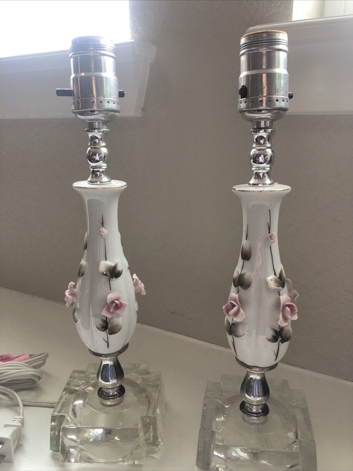 VINTAGE PORCELAIN ROSES BOUDOIR LAMPS JAPAN GLASS BASES PAIR EARLY MID CENTURY