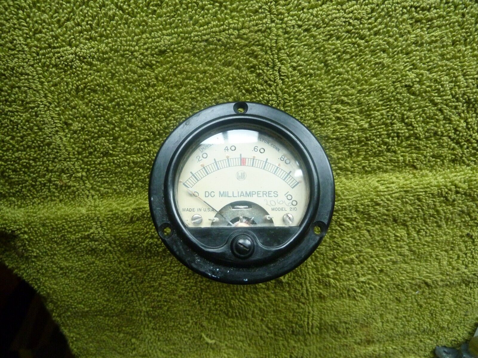 Vintage Rare De Jur Amsco Corp. Milliamperes DC Meter Gauge 0-100 Model 210