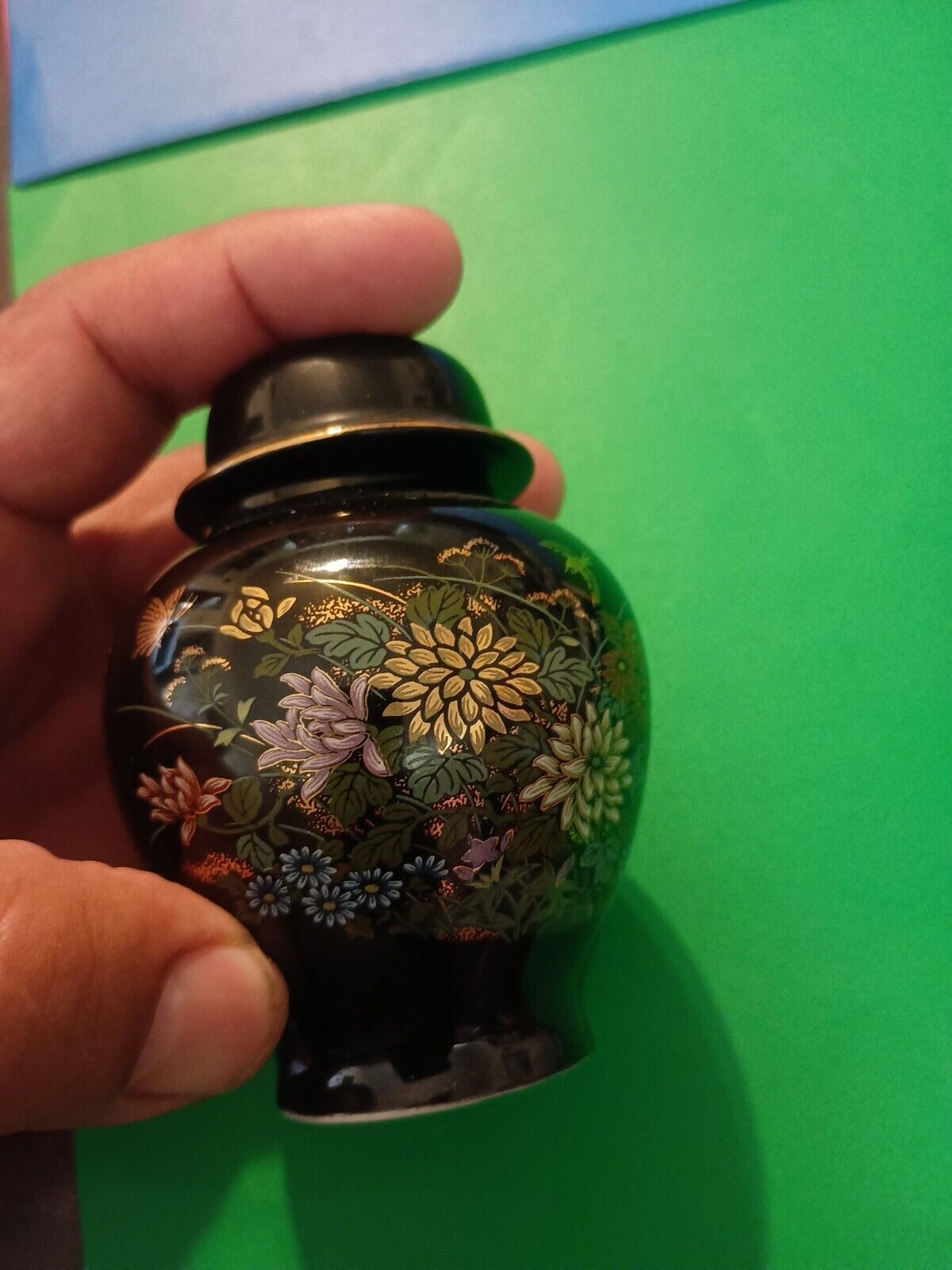 Vintage Japanese Asahi Urn with Lid