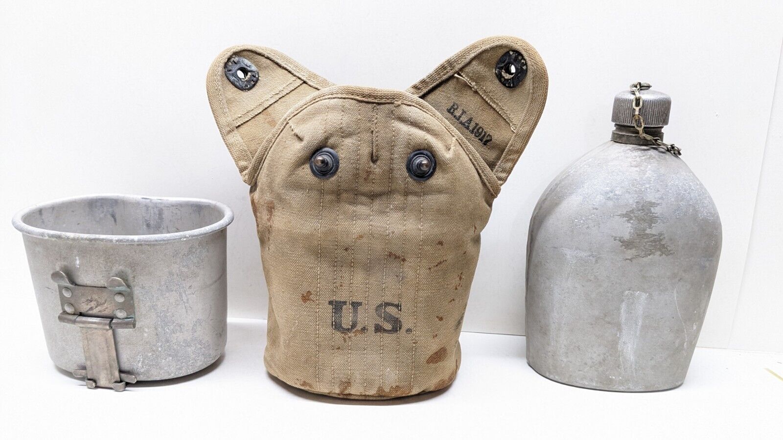 WWI U.S. Army 1917 Canteen Cover by R.I.A. with undated Canteen & Cup