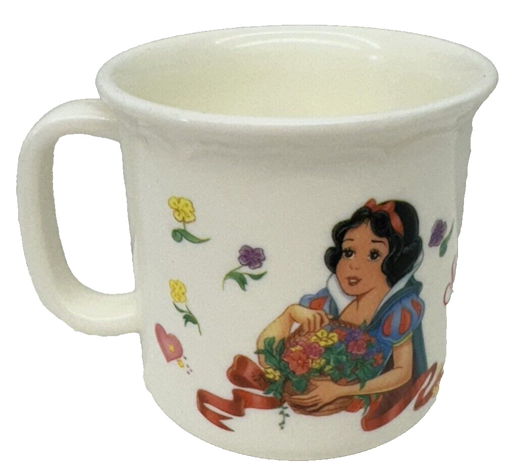 Vintage Disney Snow White Childs Plastic Cup Mug by Elandia Walt Disney- RARE