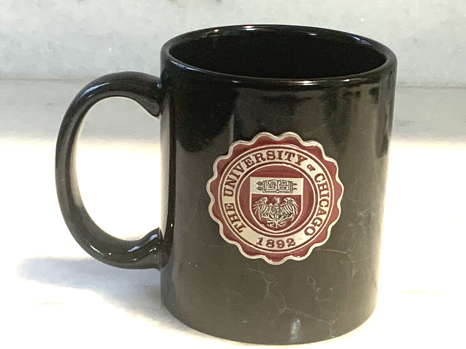 UNIVERSITY OF CHICAGO COFFEE MUG CUP TEA 1892 BLACK  CHICAGO UNIVERSITY SEAL