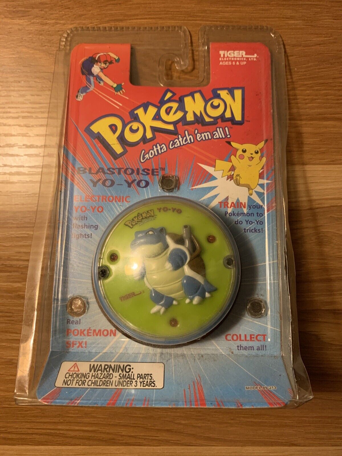Pokémon Tiger Electronics Blastoise Vintage 1998 LED Lights Yo-Yo - NIP
