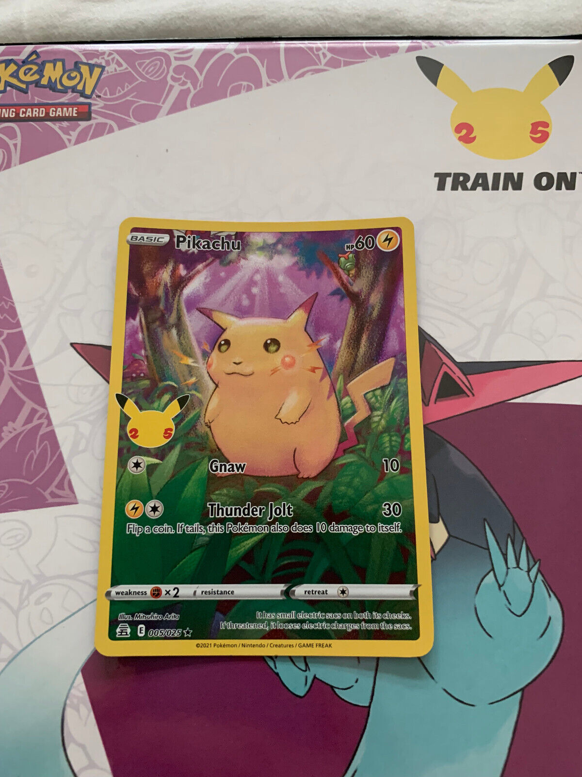 Pikachu Full Art Holo POKEMON TCG Celebrations CARD - 005/025 NEW