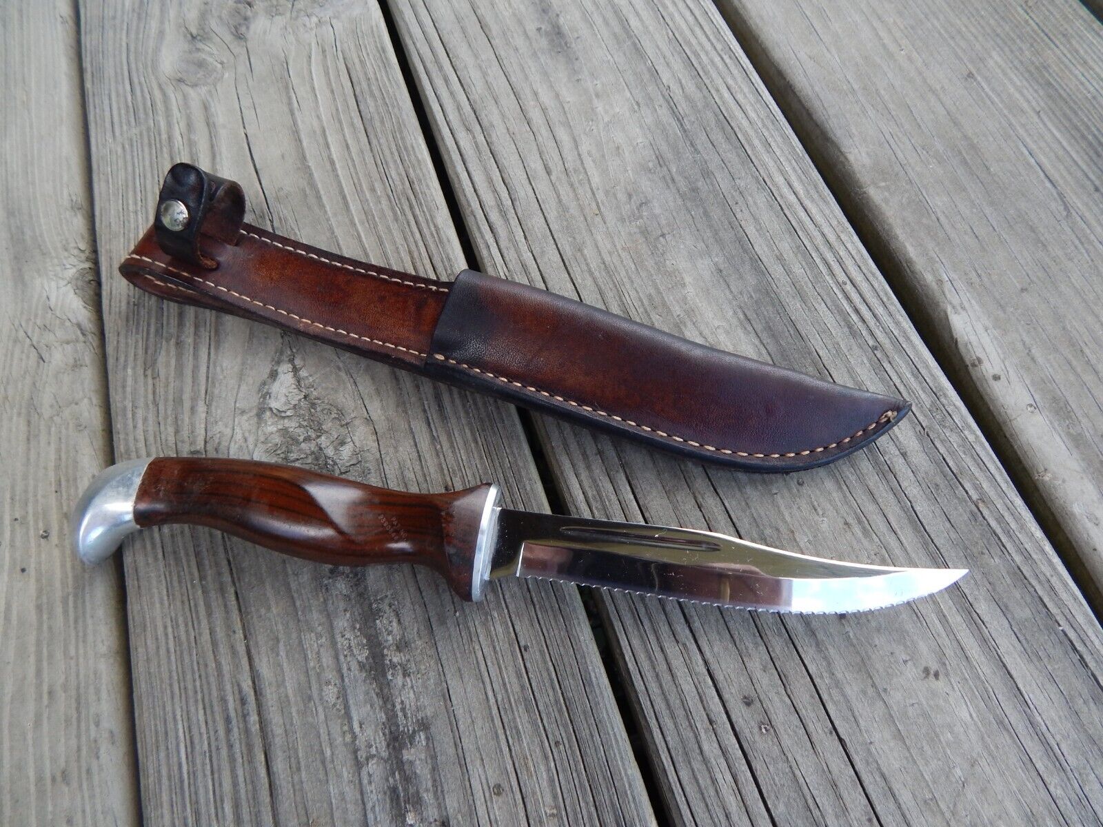 vintage CUTCO No. 1069 HUNTING-FISHING KNIFE w/serrated blade