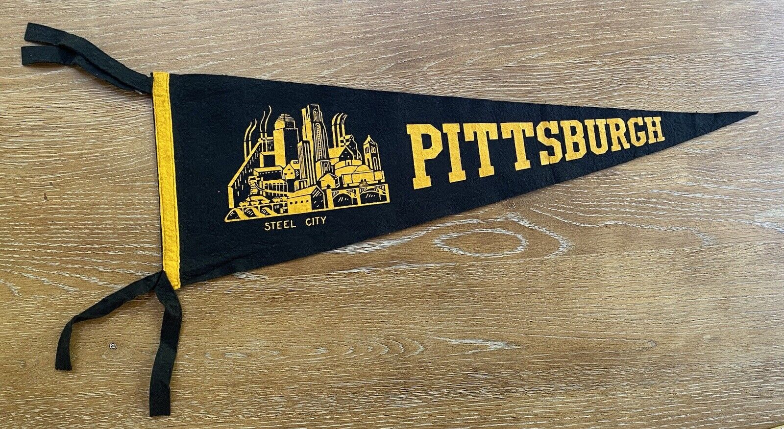 Vintage Pittsburgh Steel City Skyline Graphic Souvenir 24 Inch Pennant Early