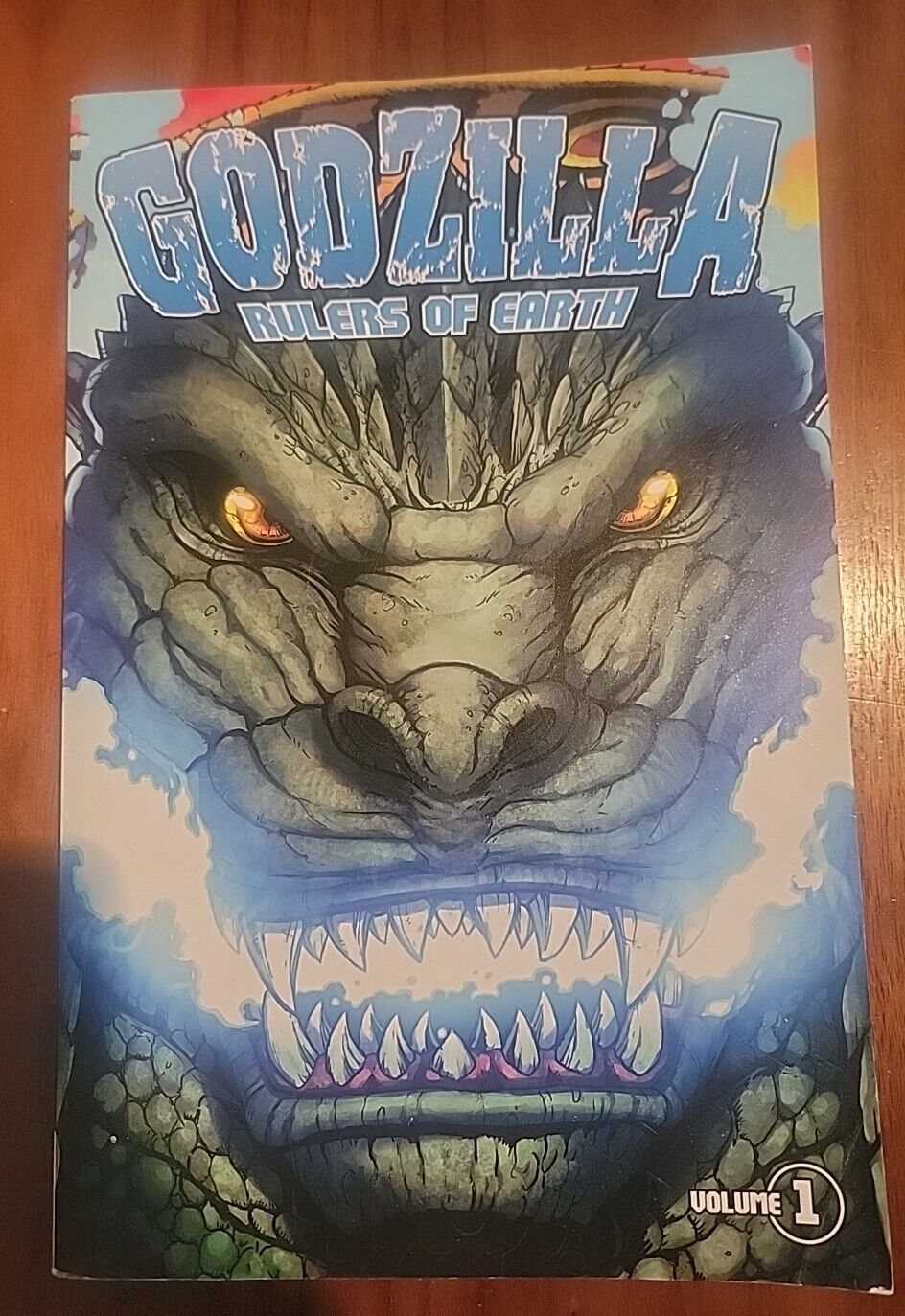 Godzilla: Rulers of Earth Volume 1 Graphic Novel IDW Mowry Excellent Quick Ship