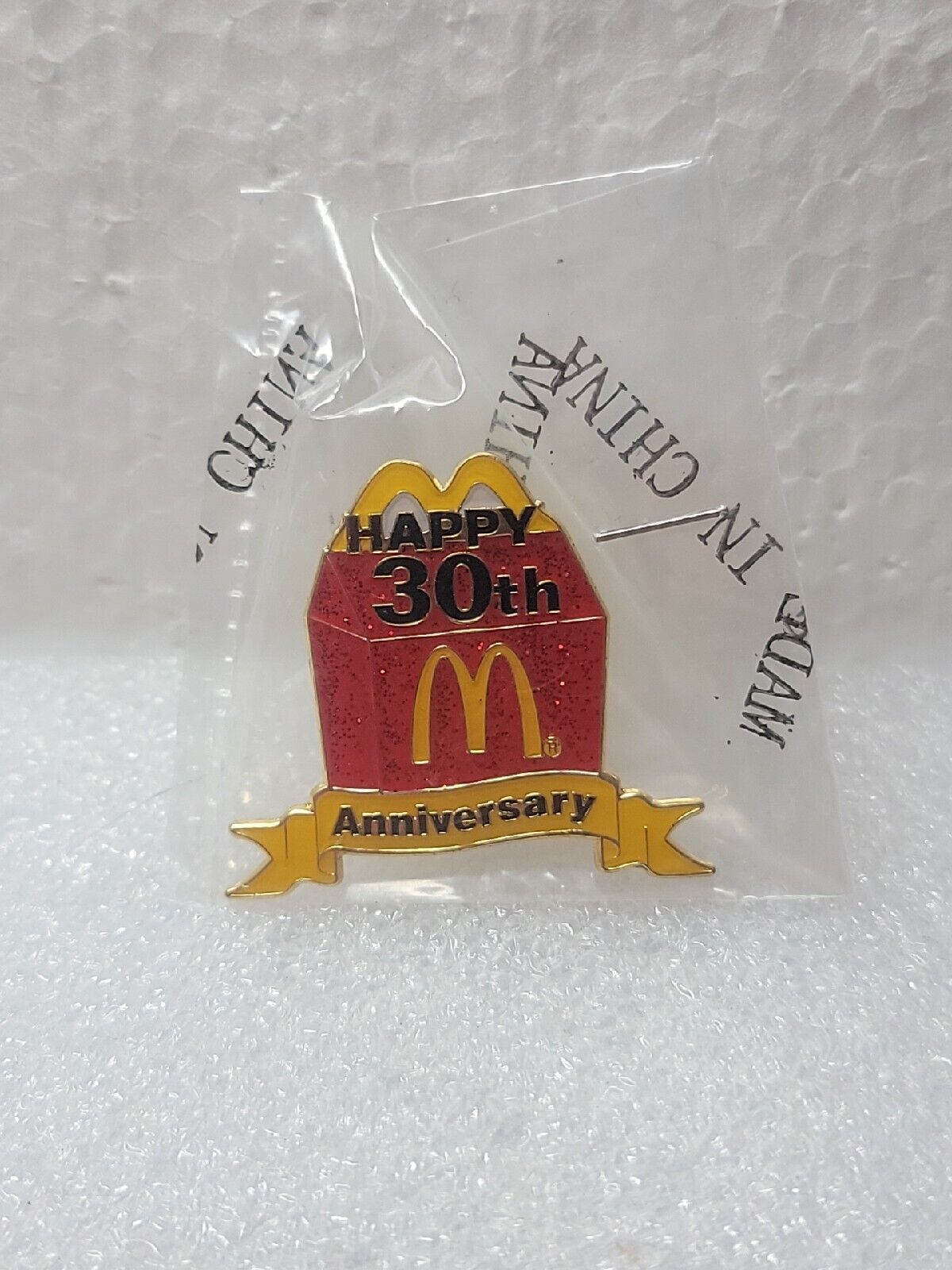 McDonald\'s Restaurants Happy 30th Anniversary Glittler Meal Lapel Pin Clutch BCK