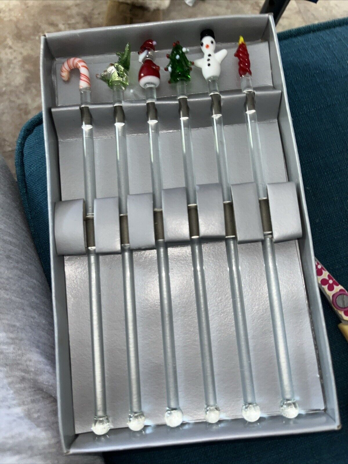 Christmas Glass Swizzle Stick Set of  6 Stir Sticks Snowman, reindeer & more 8\