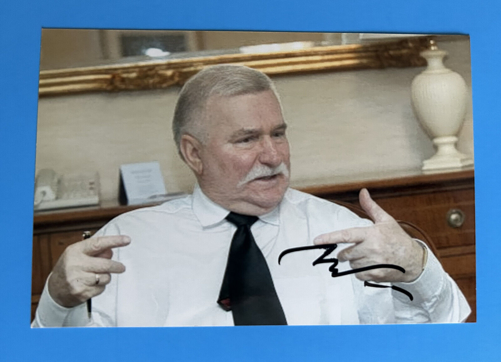 Lech Wałęsa (1983 Nobel Peace Prize) Hand Autographed Signed Photograph