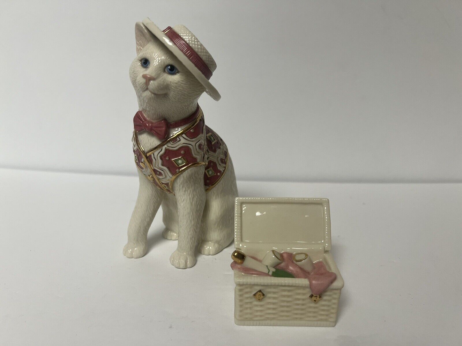 Lenox - Perfect Day For A Picnic - Cat With Picnic Basket.