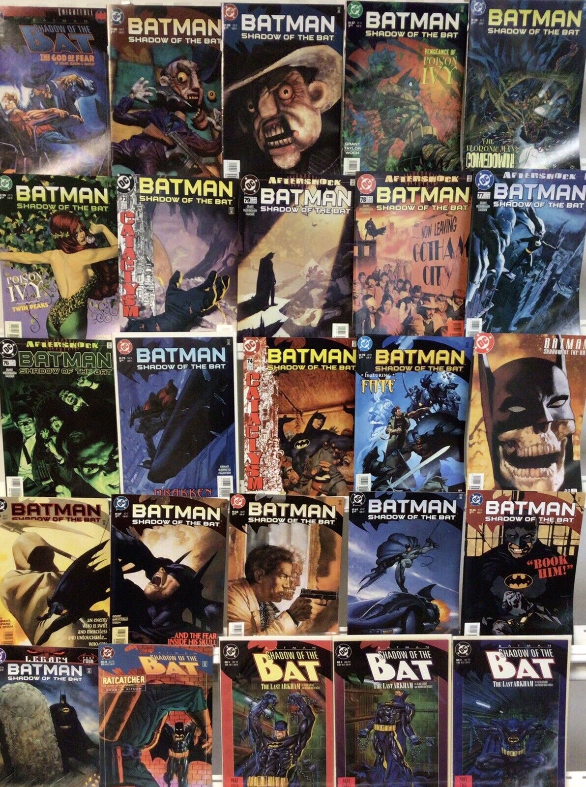 DC Comics Batman: Shadow Of The Bat Comic Book Lot Of 25