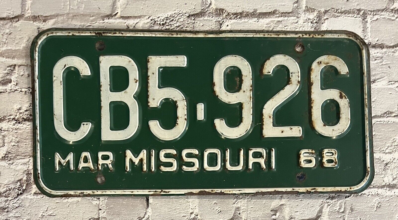 1968 Missouri Automobile License Plate # CB5-926