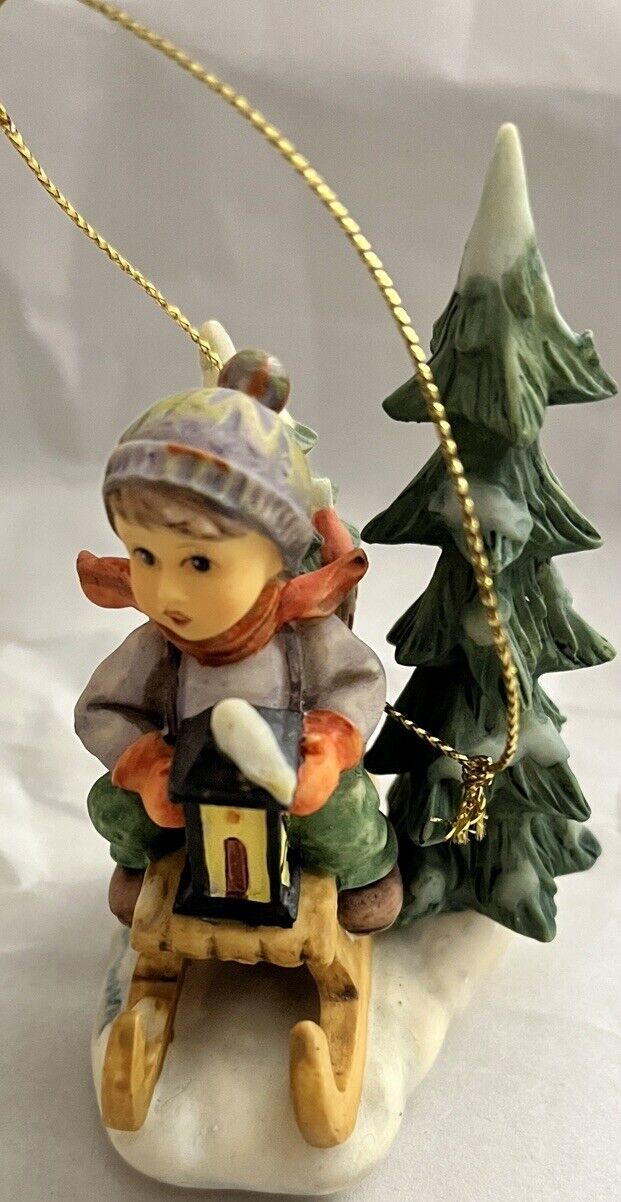 MI Hummel Goebel Figurine “Ride into Christmas” In Original packaging 2006