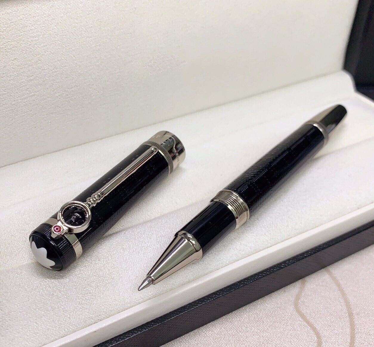 Deluxe Doyle Series Black - Silver Clip 0.7mm Rollerball Pen No Box