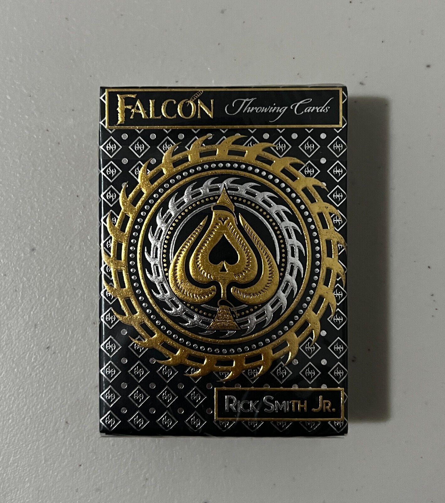 Master Series Falcon Throwing Cards foil box