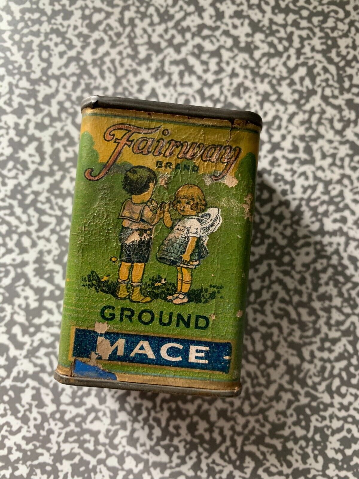 Vintage Antique Fairway Spice Tin Ground Mace 1 oz Can Boy Girl Kids Advertising