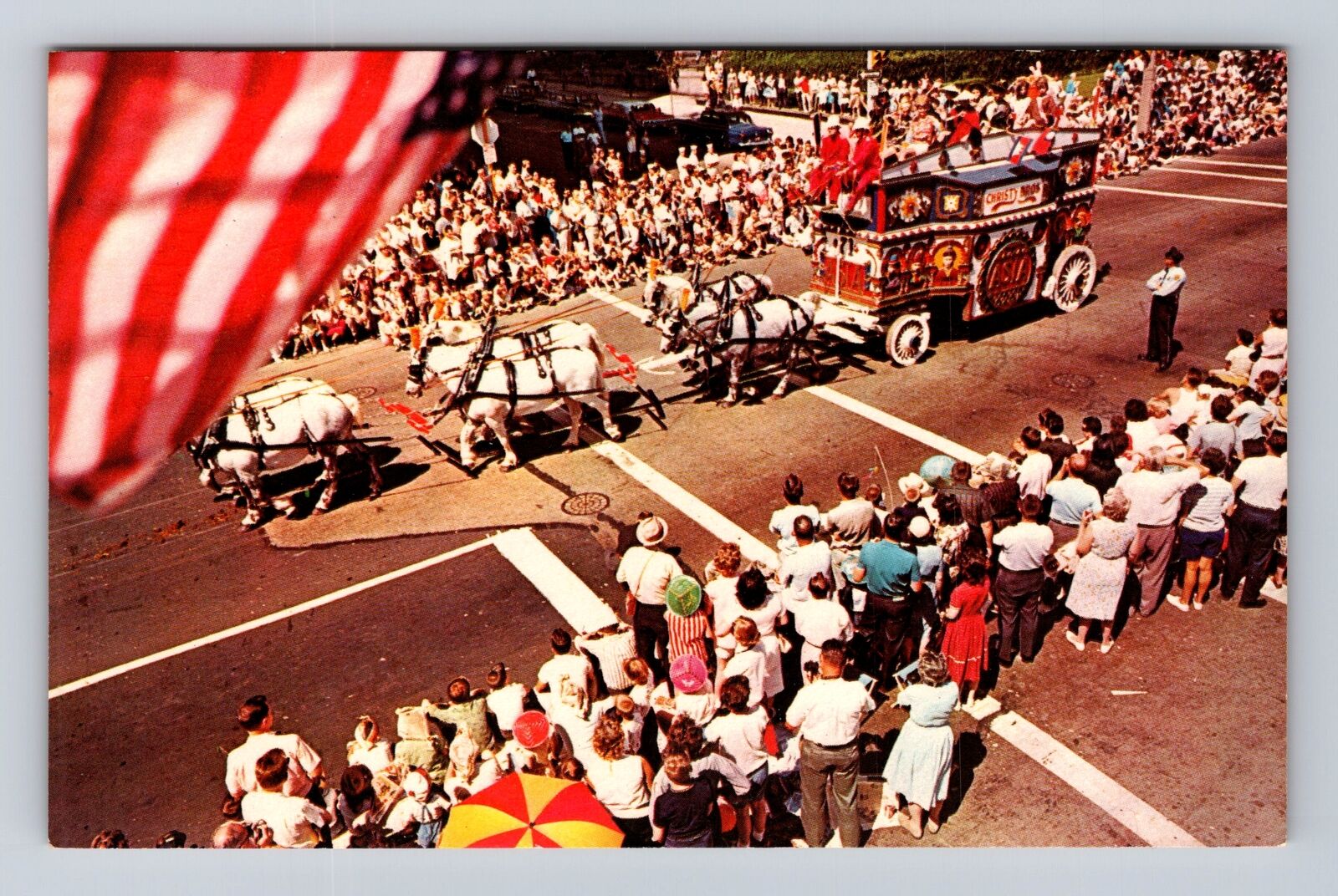 Milwaukee WI-Wisconsin, Circus Parade in Milwaukee, Vintage Souvenir Postcard