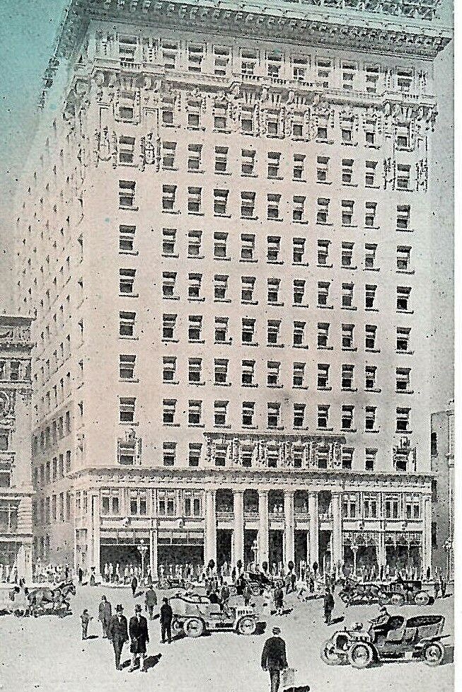 Vintage Postcard Radisson Hotel Building People Cars Minneapolis Minnesota MI