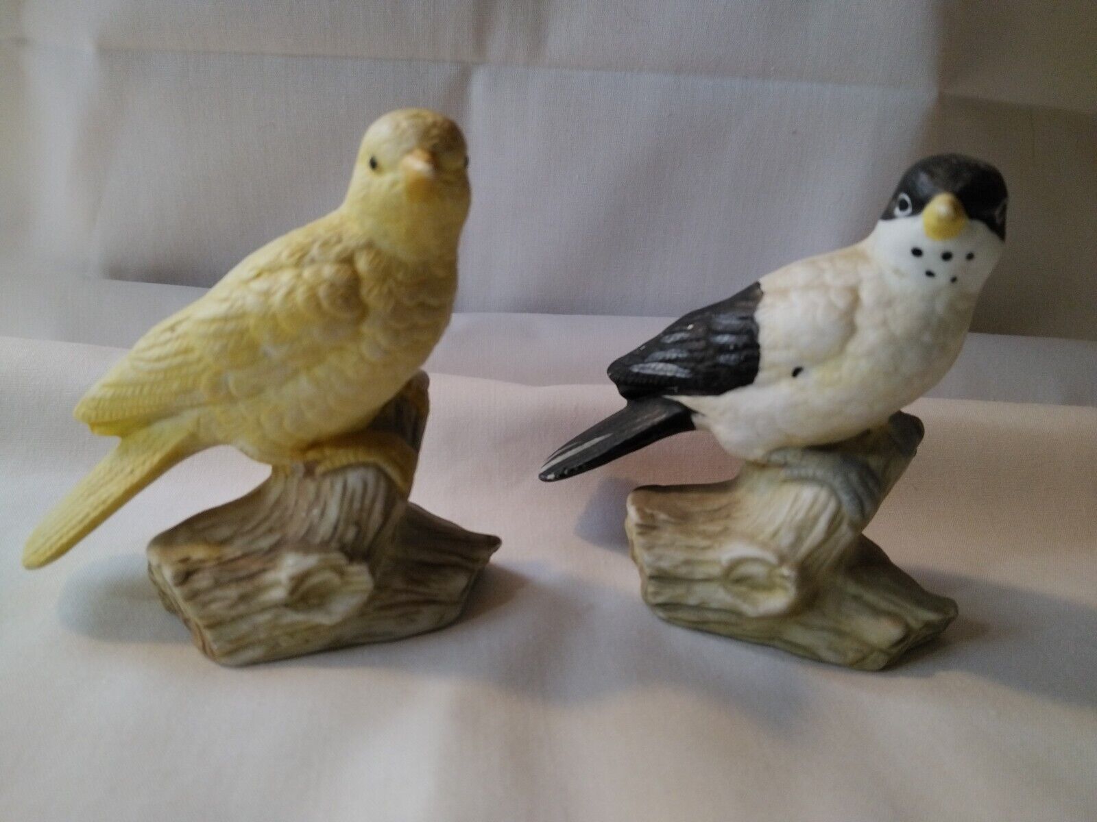 Vintage Whitney Designs Porcelain Yellow Canary And Robin Bird Radmark Int.