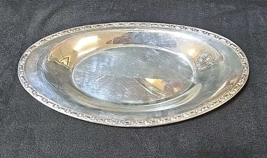 Vintage Oneida Silver Plate Oval Tray