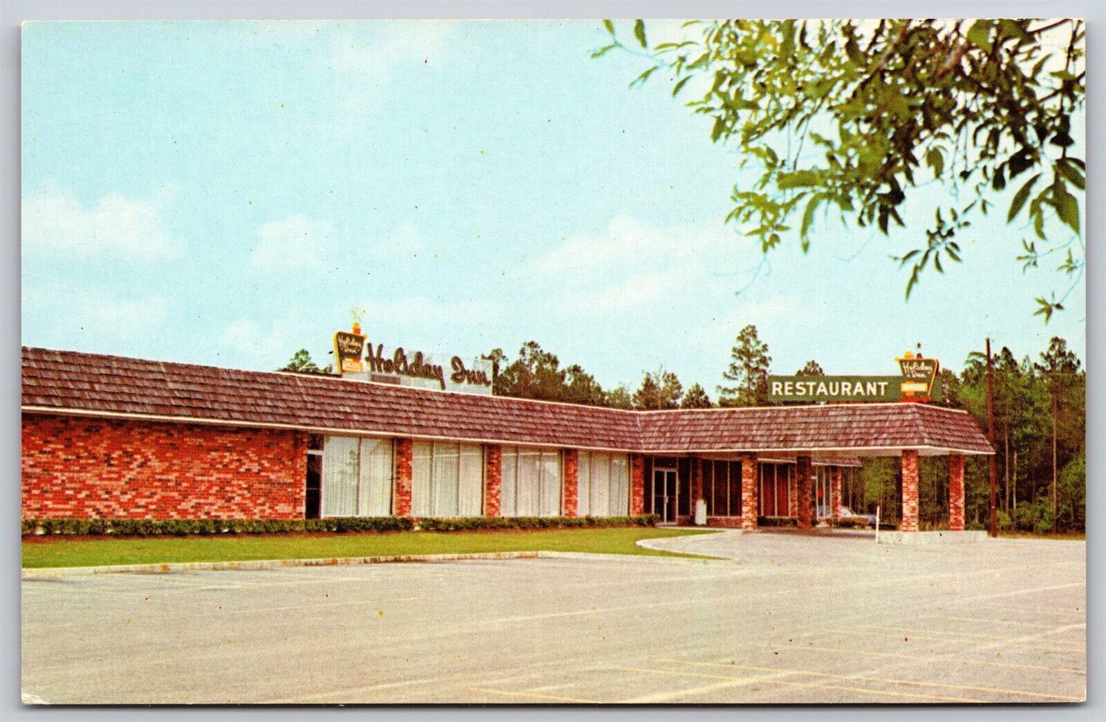 Postcard Holiday Inn, Walterboro SC P138