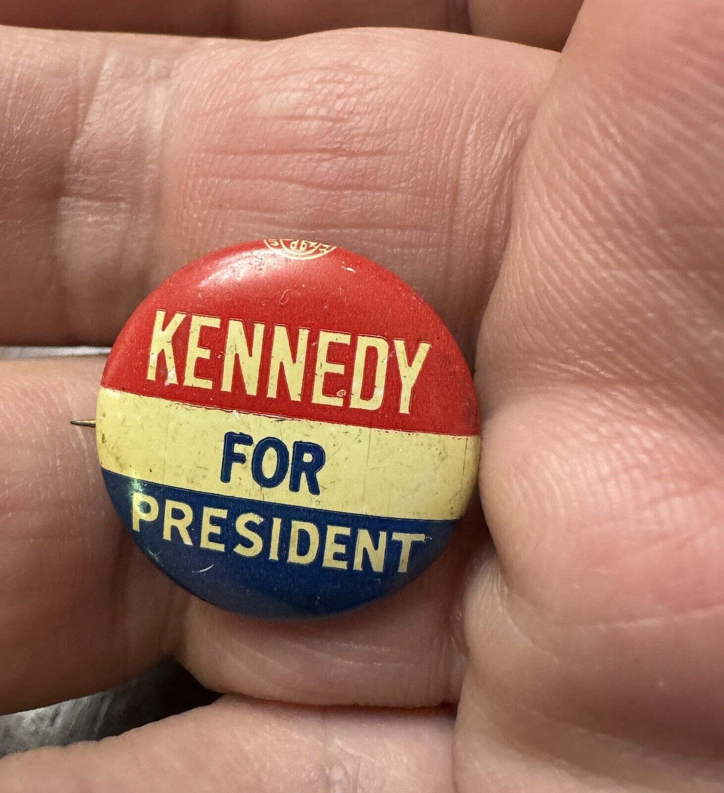 1960 JOHN F. KENNEDY for PRESIDENT campaign pin pinback button political JFK